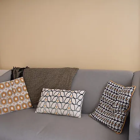 Renovated Studio In Apartment