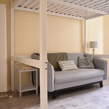 Renovated Studio In *
